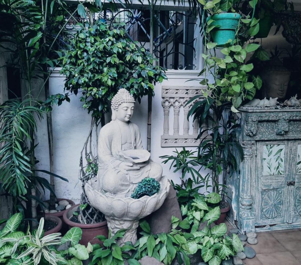 On The House Boutique B&B Neu-Delhi Exterior foto
